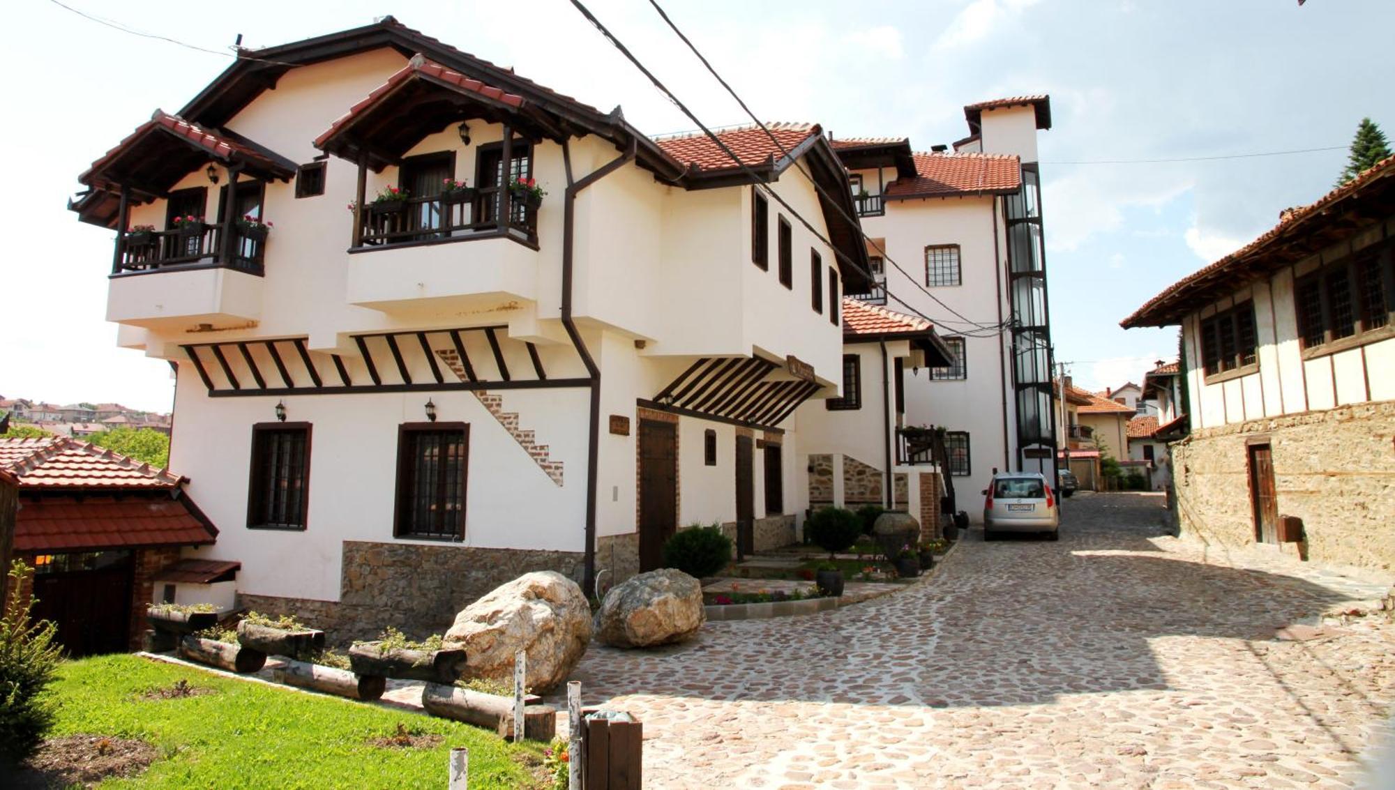 Hotel Manastir Berovo Exteriör bild