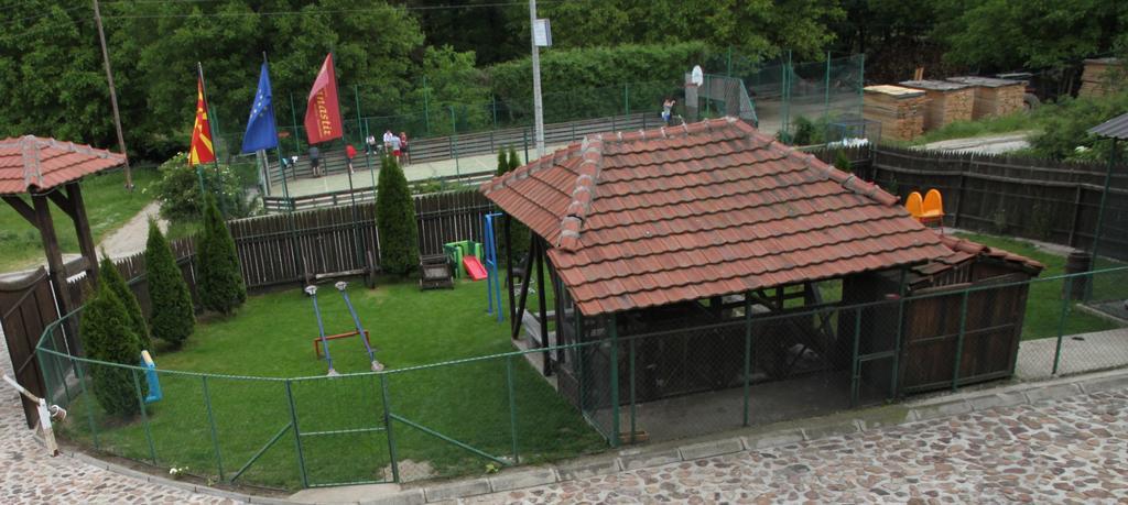Hotel Manastir Berovo Exteriör bild